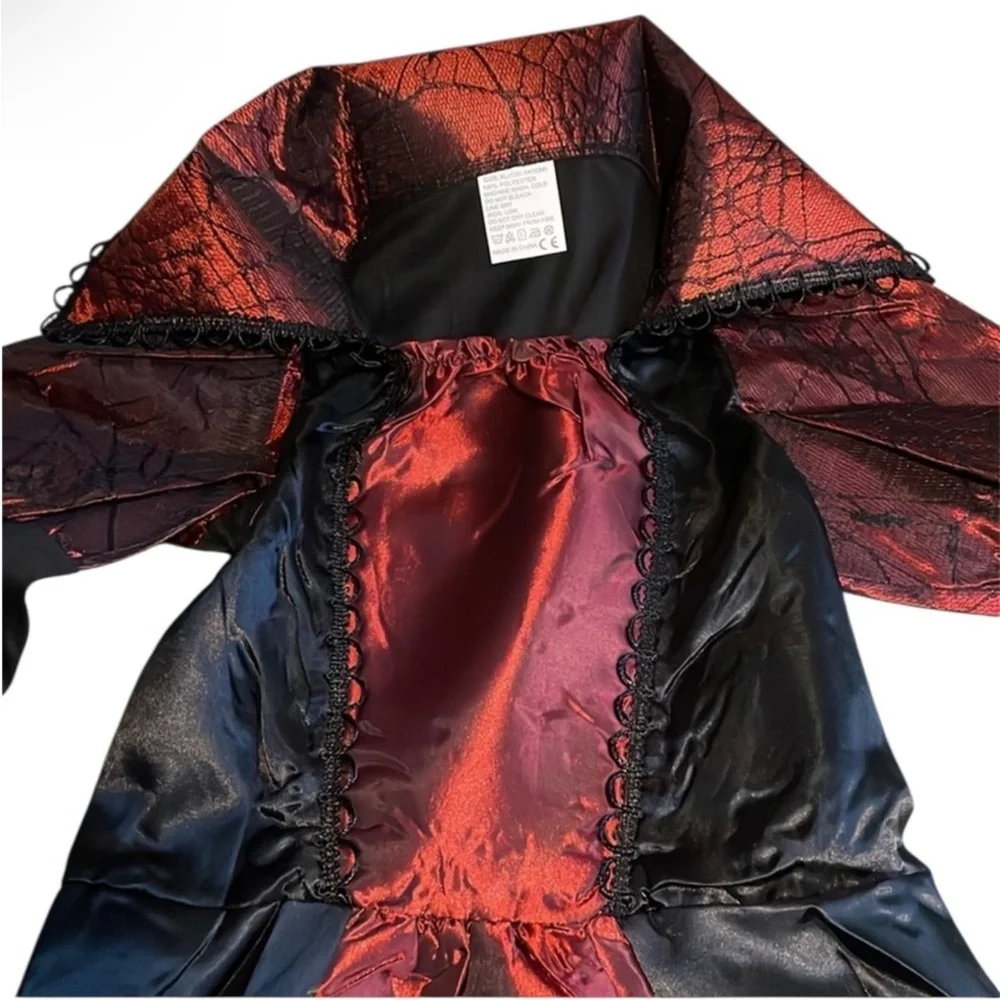 NWT Girls Vampire Halloween Costume – XL (10-12Y)